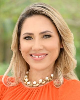 Dr. Yamila Lezcano