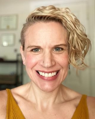 Laura Sobik Kavanagh